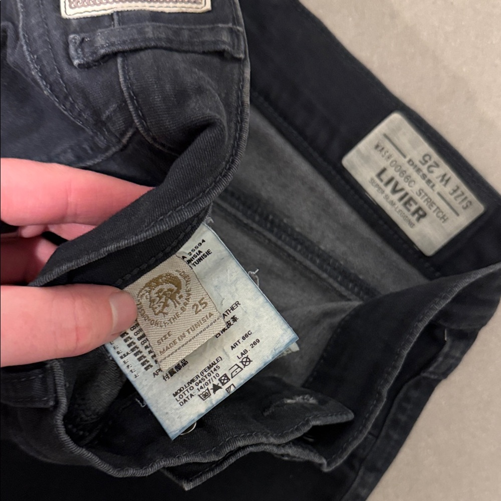 Diesel Women's Black Skinny Jeans - Picture 2 of 4